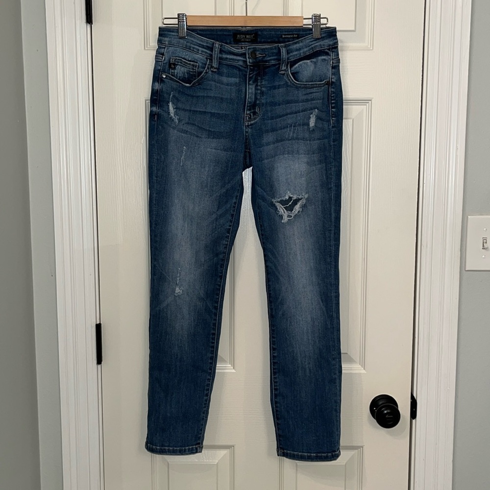 Judy Blue Women’s Mid Rise‎ Medium Wash Boyfriend Fit Jeans Sz 28 Distressed